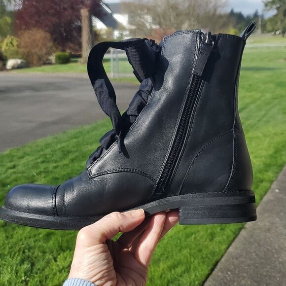 BP Bootie, Size 7, Soo Cute, Zips Up on Side. Wore 1x. - Picture 7 of 7